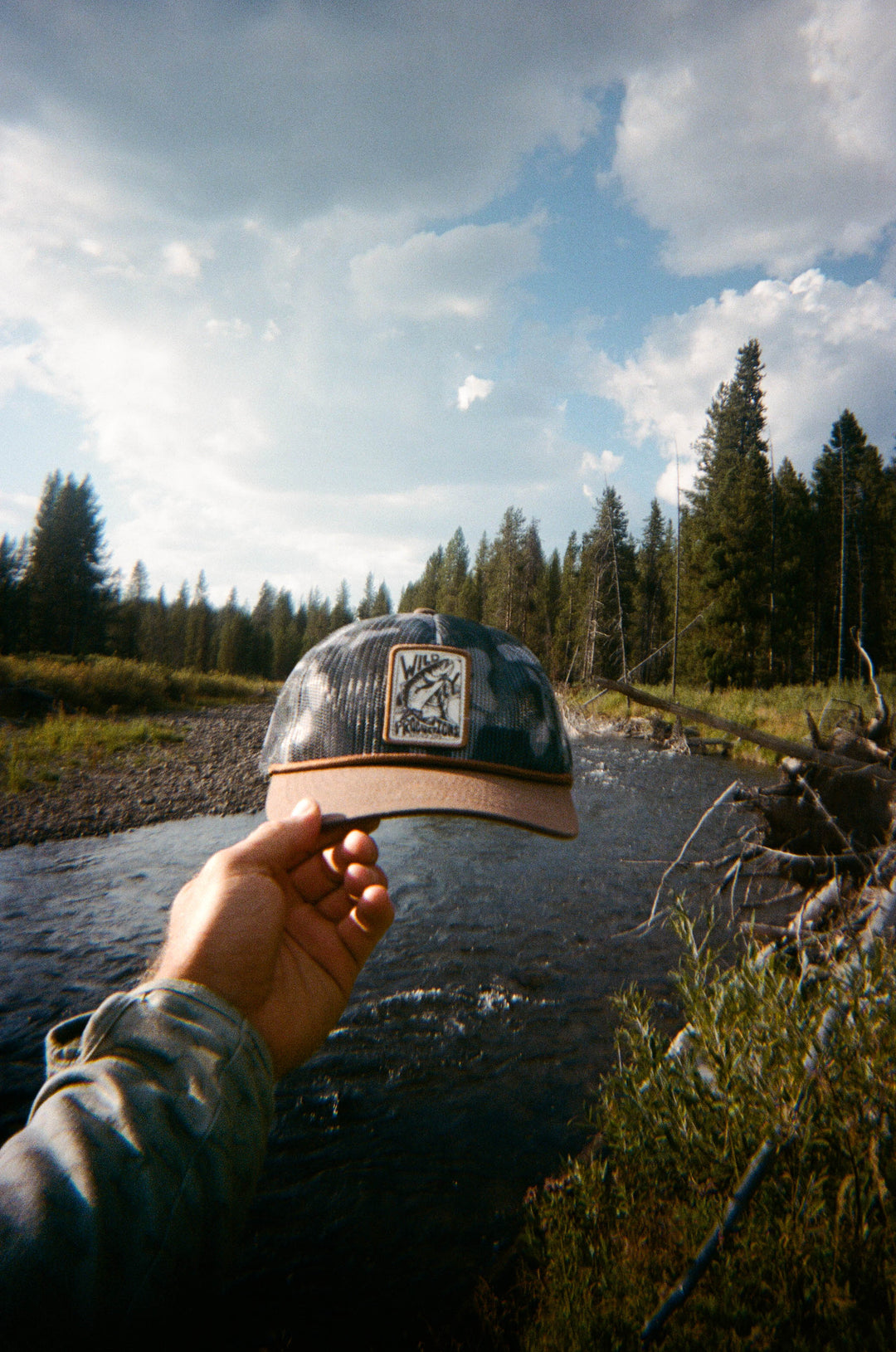 Trout Badge All Mesh Hat -  Camo